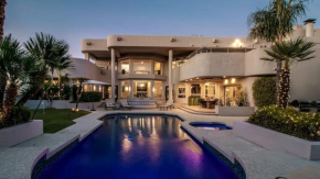 Stunning Private and Modern N Scottsdale Estate